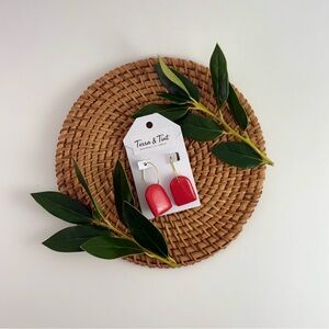 NEW Terra & Tint Arch Gold Hoop Earrings